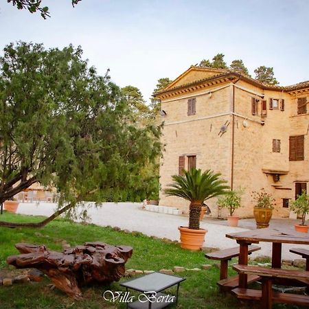 סן סברינו מארקה Resort Restaurant Villa Berta מראה חיצוני תמונה